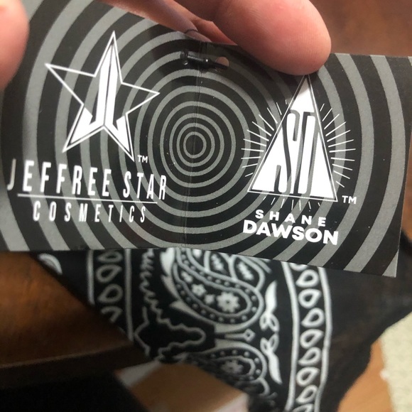 Brand New Shane Dawson Conspiracy Makeup Bag. - Picture 3 of 6